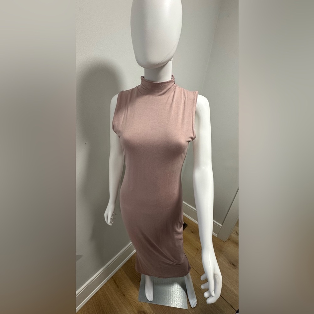 Oh Polly Mauve Sleeveless Midi Dress
